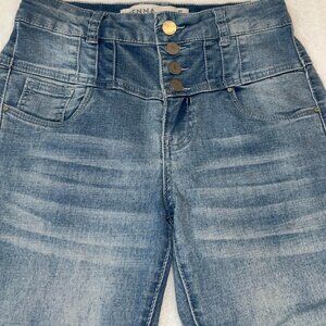 Brand New Vienna High-Rise Jeans Size 5 NWOT